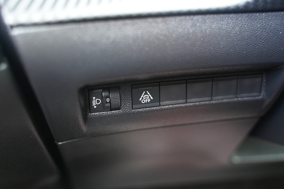 Peugeot 2008 1,5 BlueHDi 100 Edition:210+ 5d