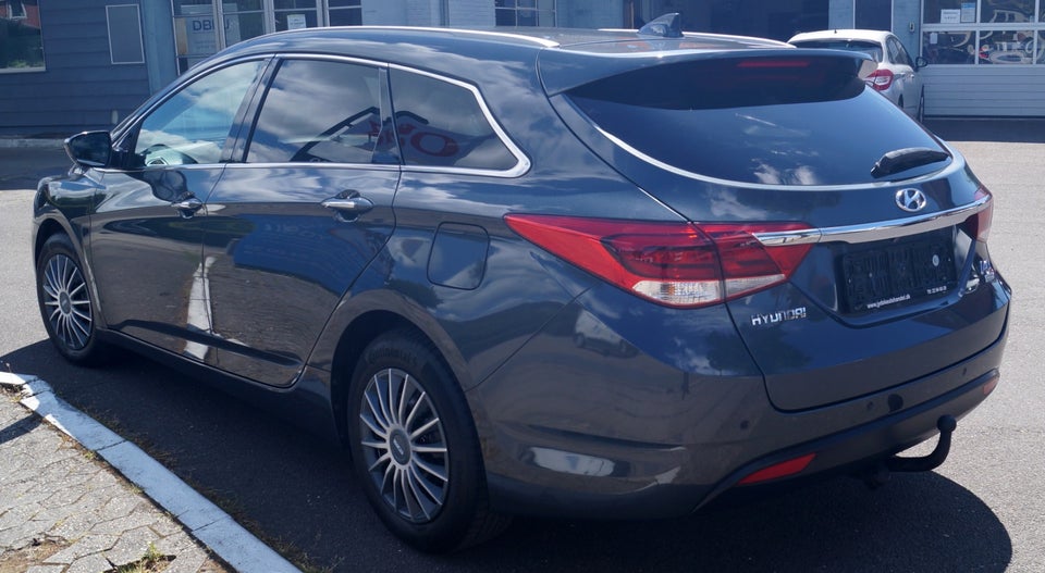 Hyundai i40 1,7 CRDi 141 Premium CW 5d