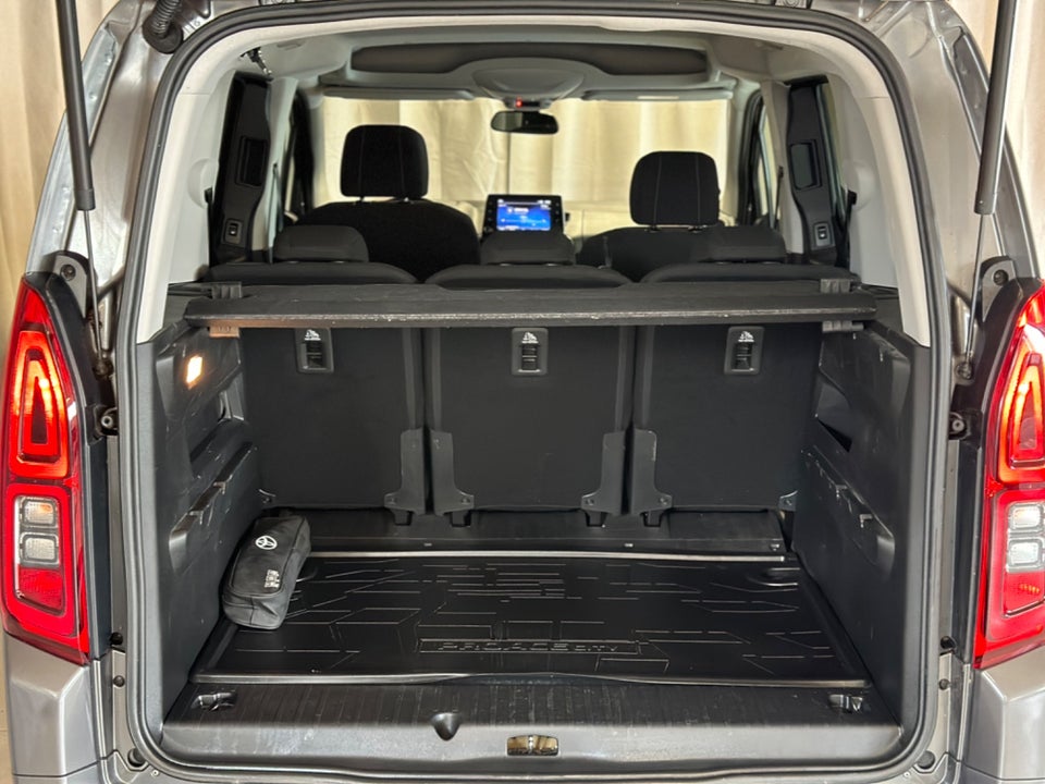 Toyota ProAce City Verso 50 Medium Family 5d