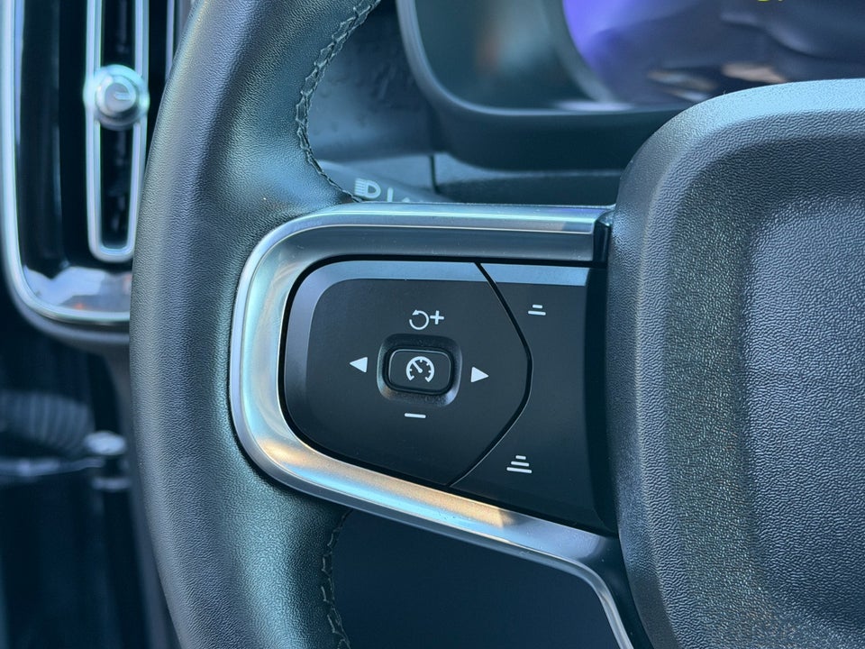 Volvo XC40 ReCharge Core 5d