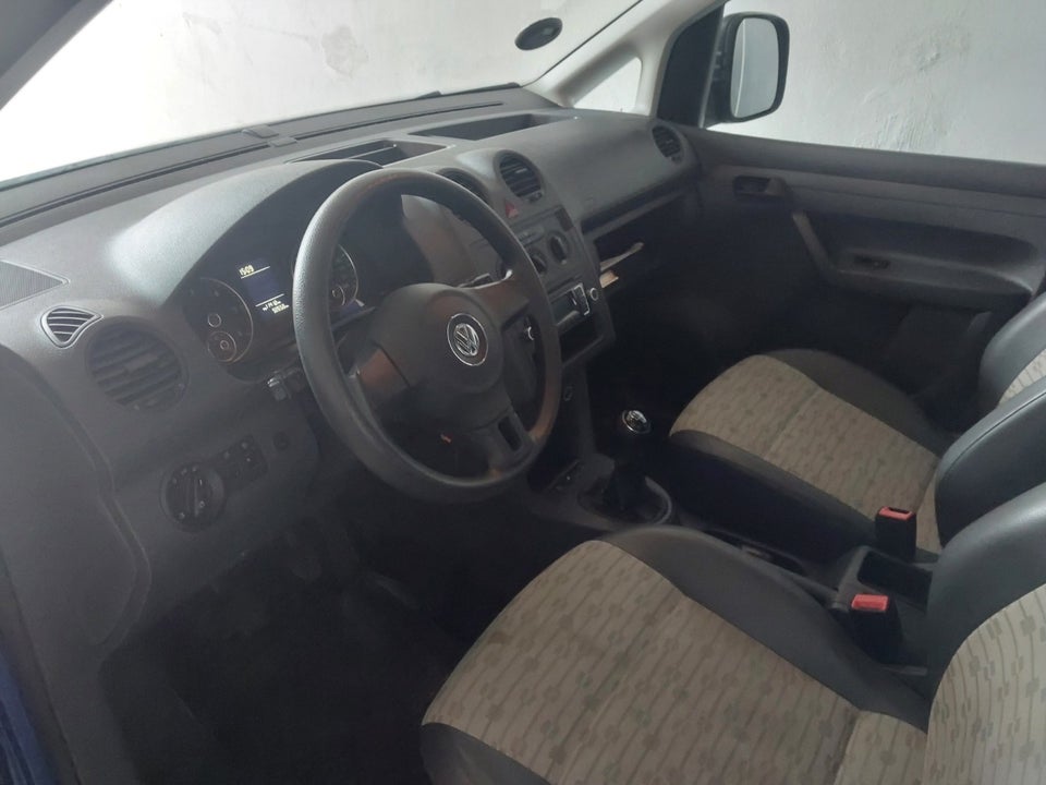 VW Caddy 1,6 TDi 102 BMT Van 5d