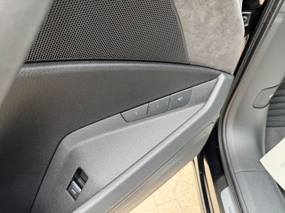 Audi e-tron 55 S-line quattro 5d