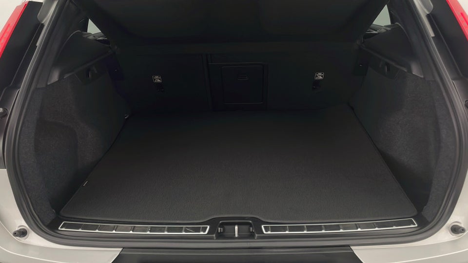 Volvo XC40 ReCharge Twin Ultimate 5d