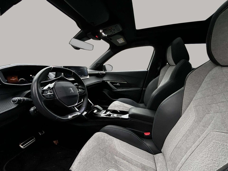 Peugeot e-2008 50 GT Sky 5d