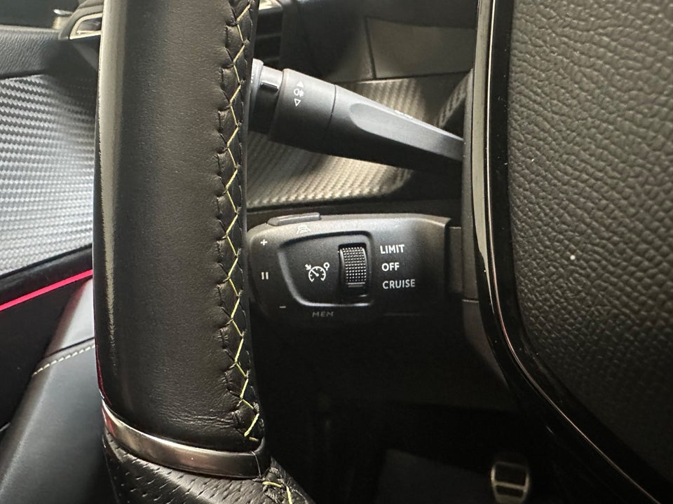 Peugeot 208 1,2 PureTech 100 GT 5d