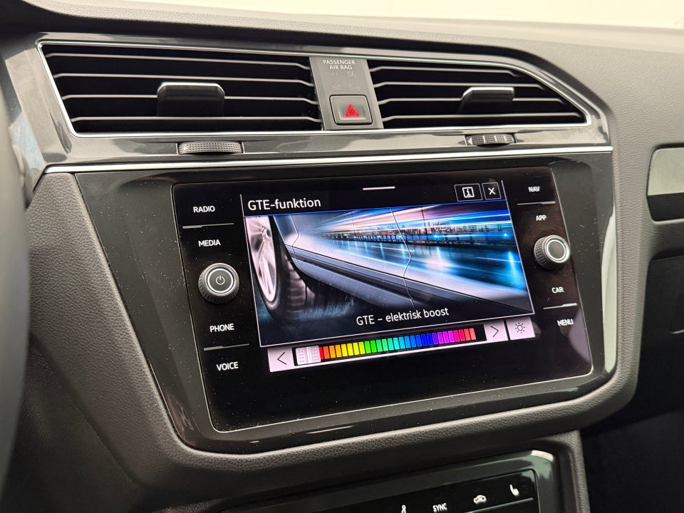 VW Tiguan 1,4 eHybrid Elegance DSG 5d