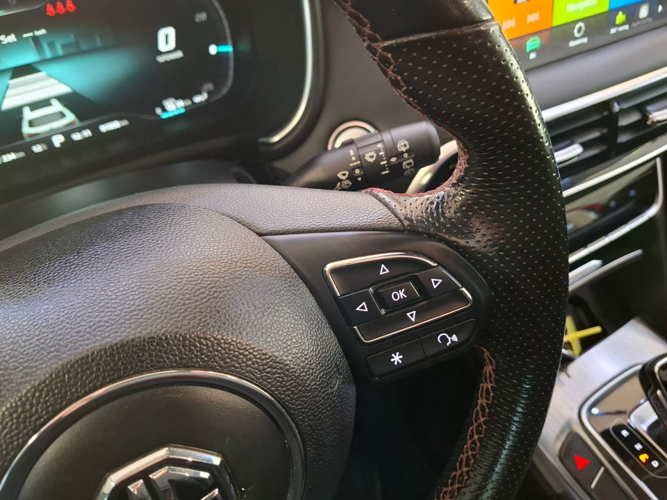 MG EHS 1,5 PHEV Luxury 5d