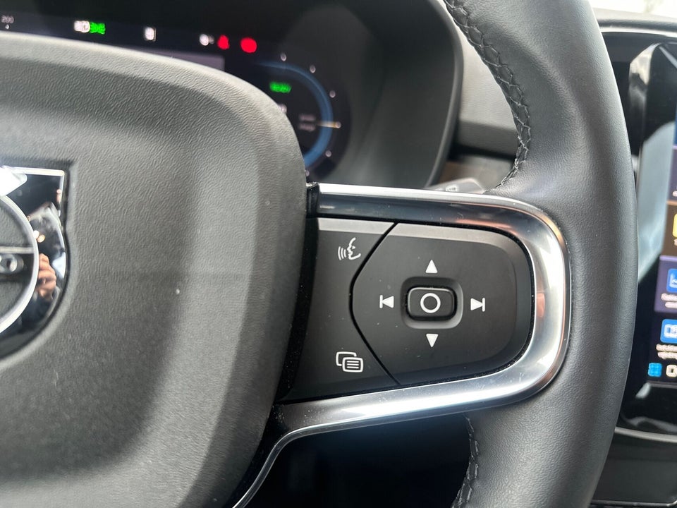 Volvo XC40 ReCharge Extended Range Plus 5d