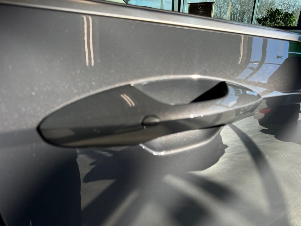 Hyundai Kona 48 EV Essential 5d