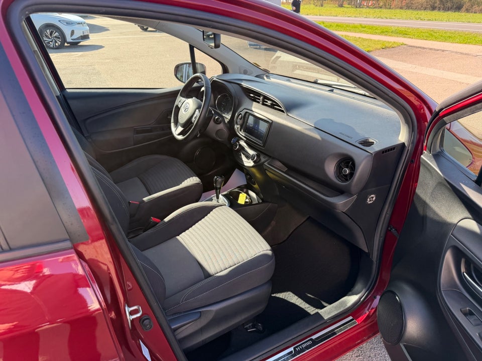 Toyota Yaris 1,5 Hybrid H3 Smart e-CVT 5d