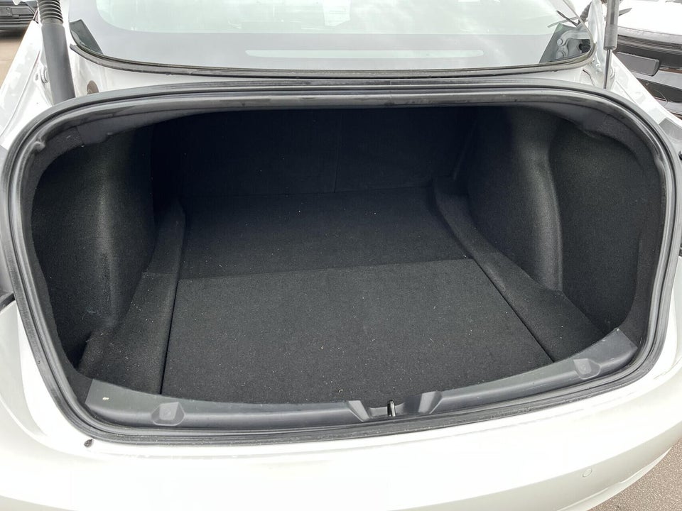 Tesla Model 3 Long Range AWD 4d