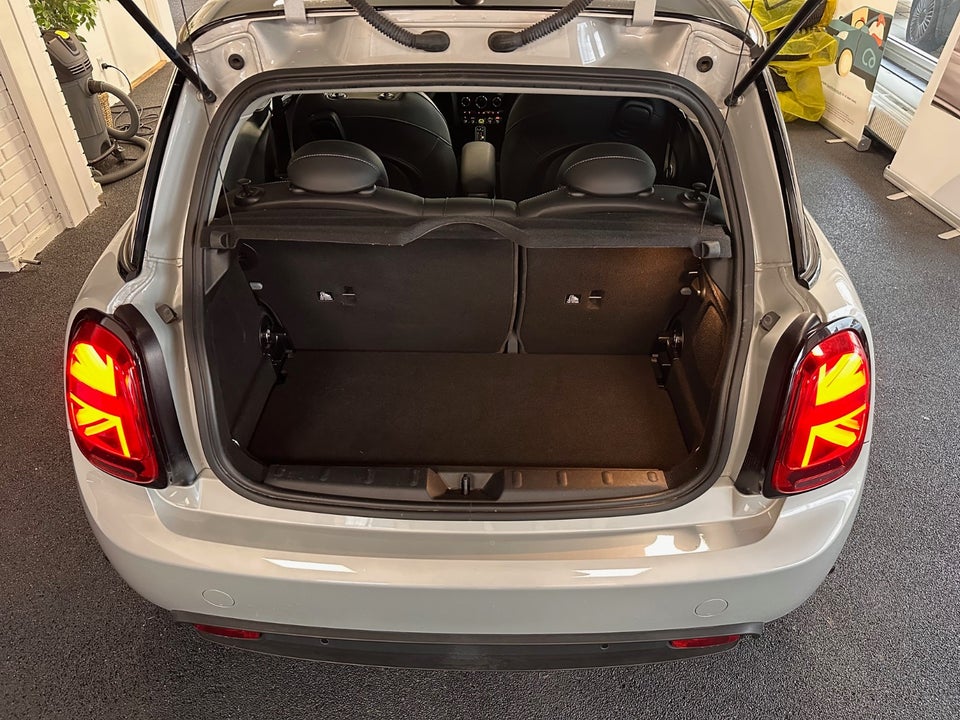 MINI Cooper SE Camden Edition 3d