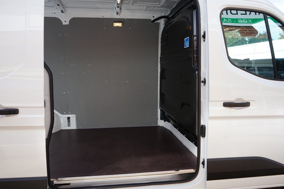 Renault Master V T33 2,0 dCi 130 L2H2 Kassevogn Tekno