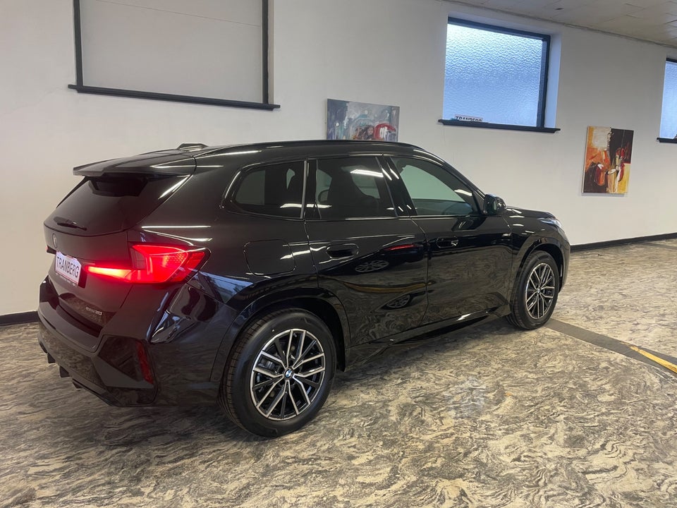 BMW iX1 eDrive20 Fully Charged 5d