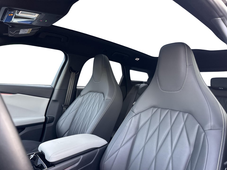 Ford Explorer 84 Premium Extended Range AWD 5d