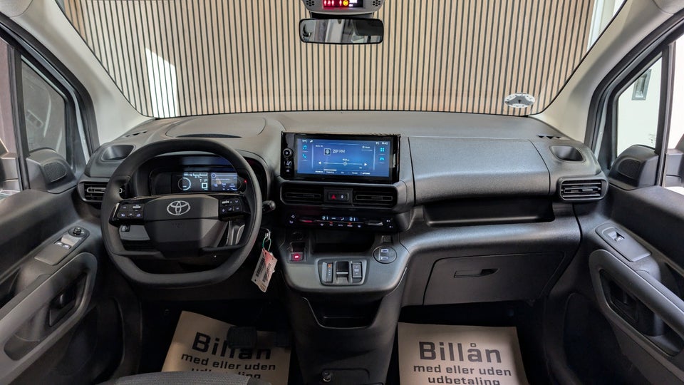 Toyota ProAce City Verso 50 Medium Family 5d
