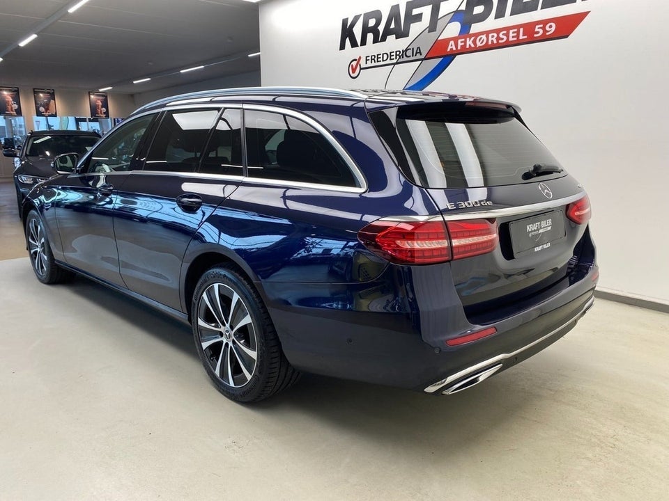 Mercedes E300 de 2,0 stc. aut. 4Matic 5d