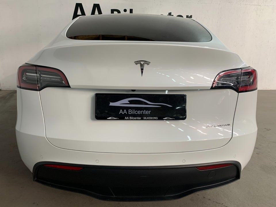 Tesla Model Y Long Range AWD 5d