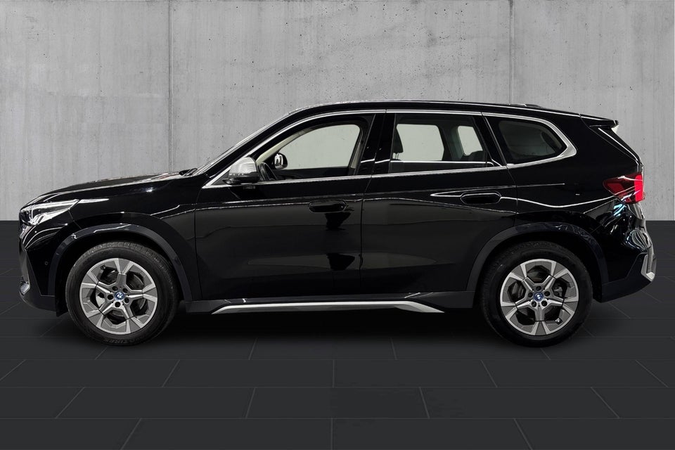 BMW iX1 eDrive20 X-Line 5d