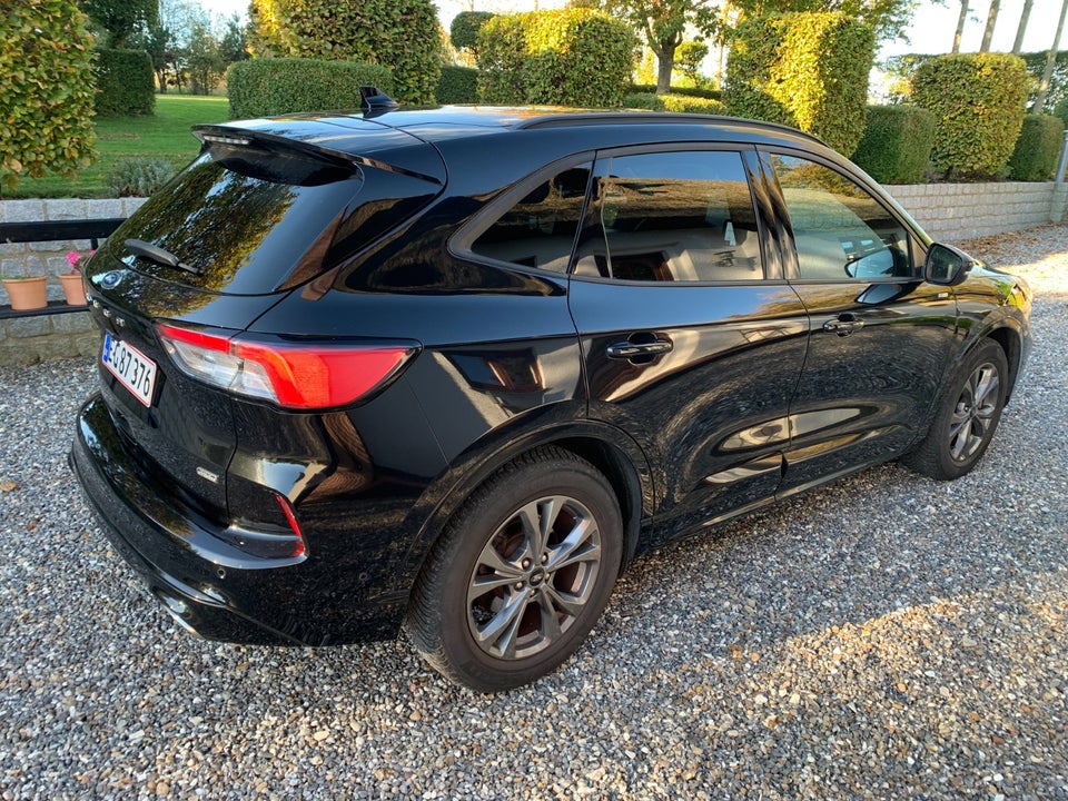 Ford Kuga 2,5 PHEV ST-Line X CVT 5d