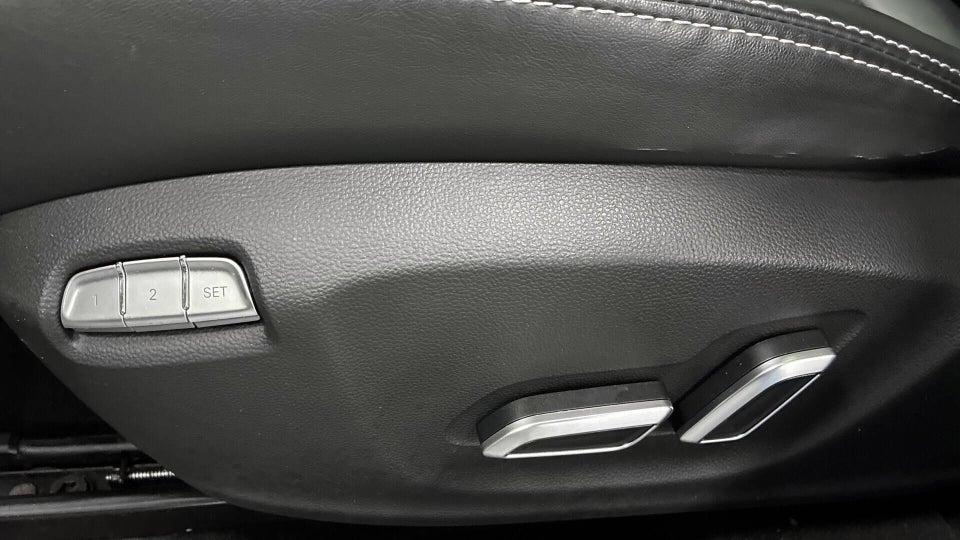 MG Marvel R Luxury 5d