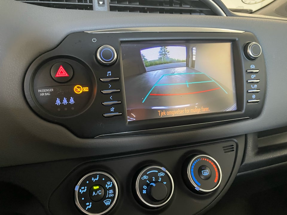 Toyota Yaris 1,0 VVT-i T2 5d