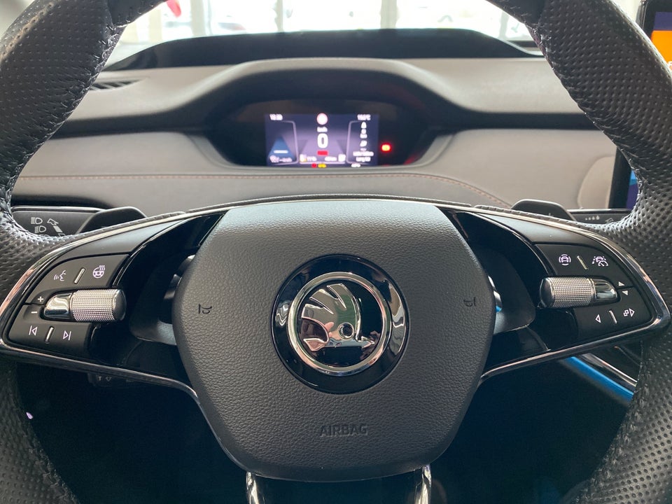 Skoda Enyaq 80 iV Plus Suite 5d