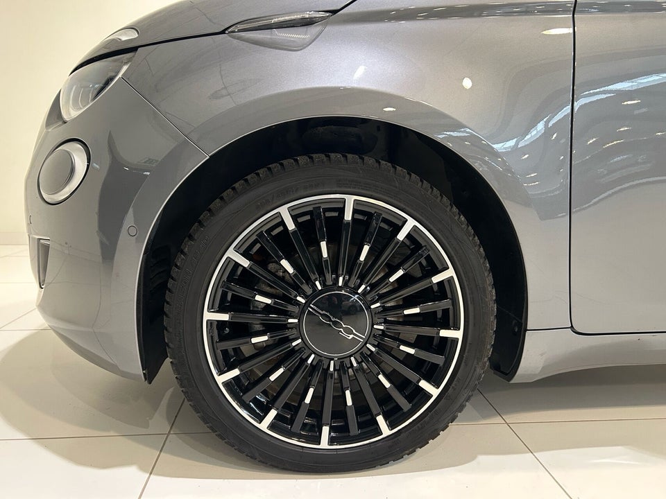 Fiat 500e 42 Icon 3d