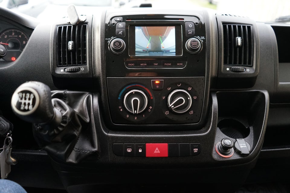 Peugeot Boxer 335 2,0 BlueHDi 130 L3H2