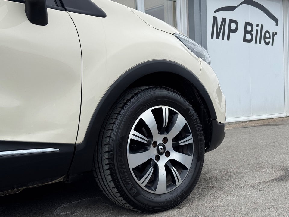 Renault Captur 0,9 TCe 90 Expression 5d