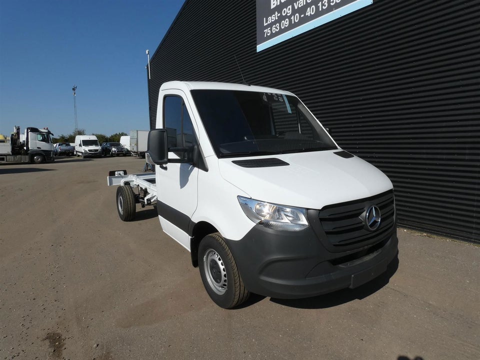 Mercedes Sprinter 317 2,0 CDi A2 Chassis aut. RWD 2d