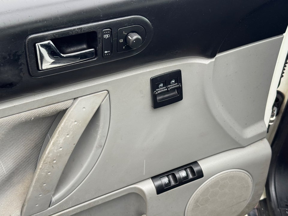 VW New Beetle 2,0 Highline 2d