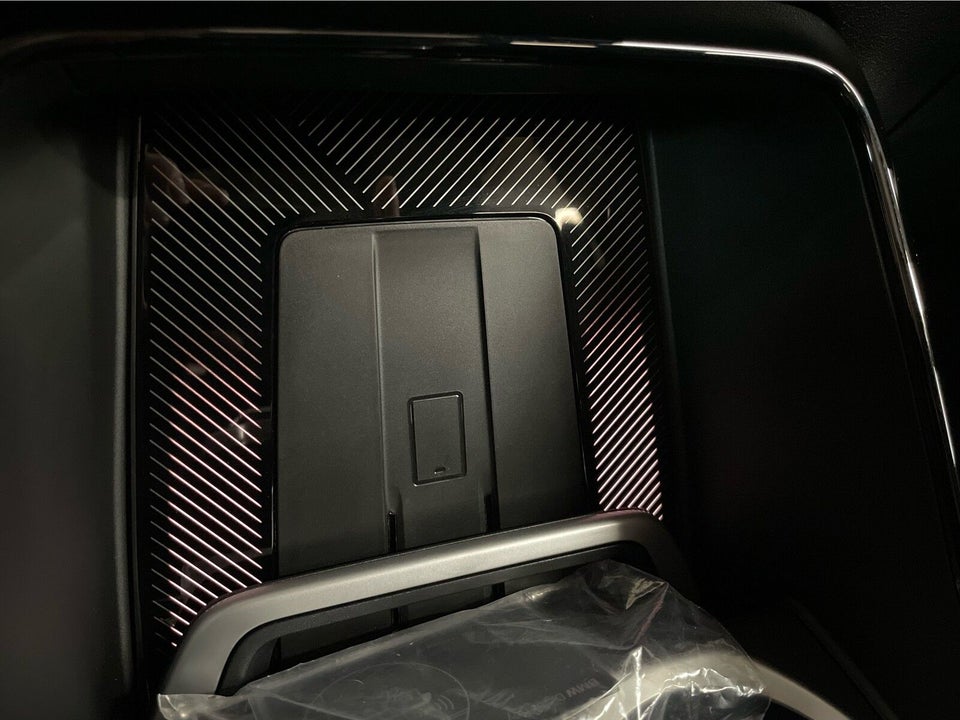 BMW iX1 eDrive20 M-Sport 5d