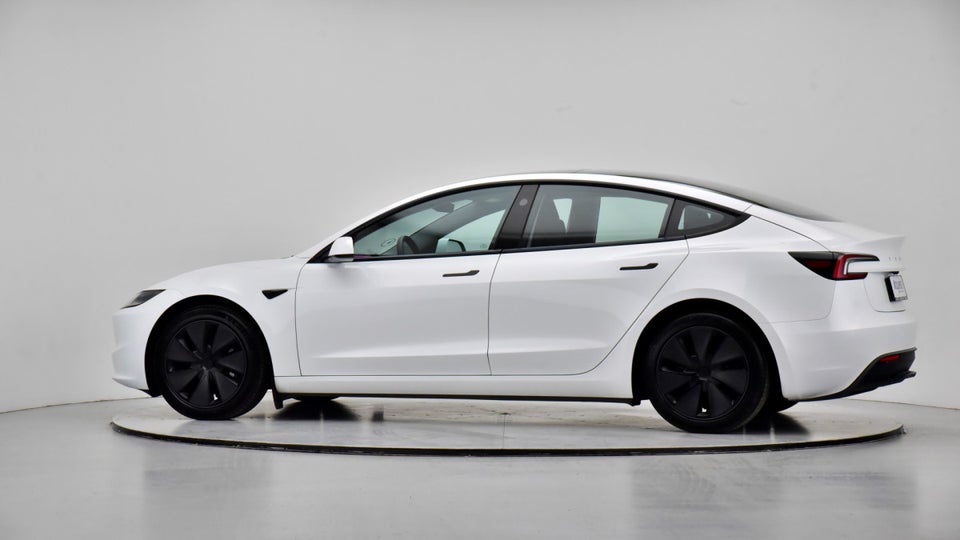 Tesla Model 3 Long Range AWD 4d