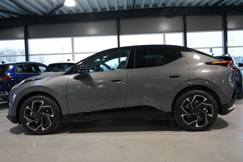 Lynk & Co 02 More 5d