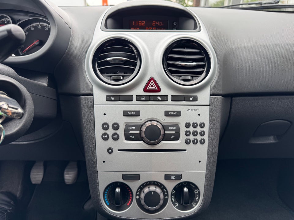 Opel Corsa 1,2 16V Enjoy 5d