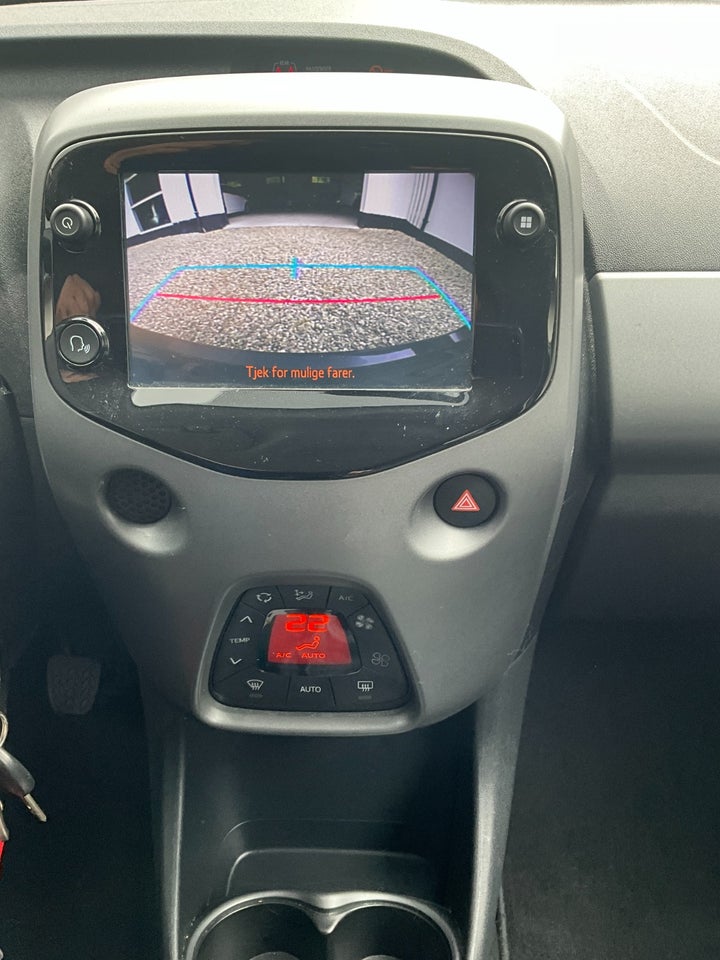 Toyota Aygo 1,0 VVT-i x-play 5d