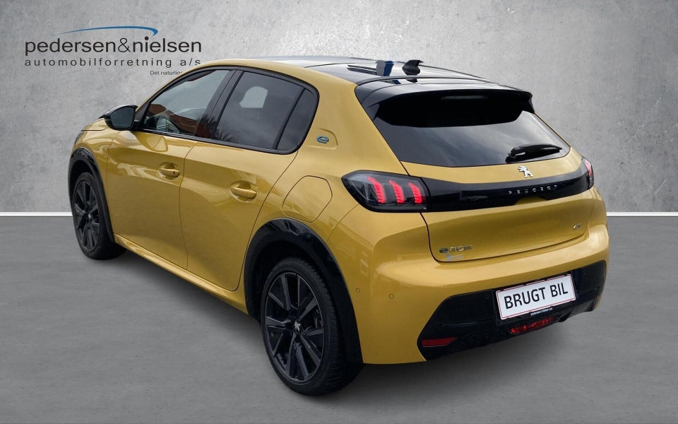 Peugeot e-208 50 GT 5d