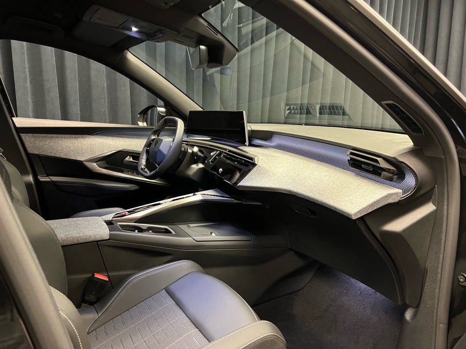 Peugeot e-5008 77 GT 7prs 5d