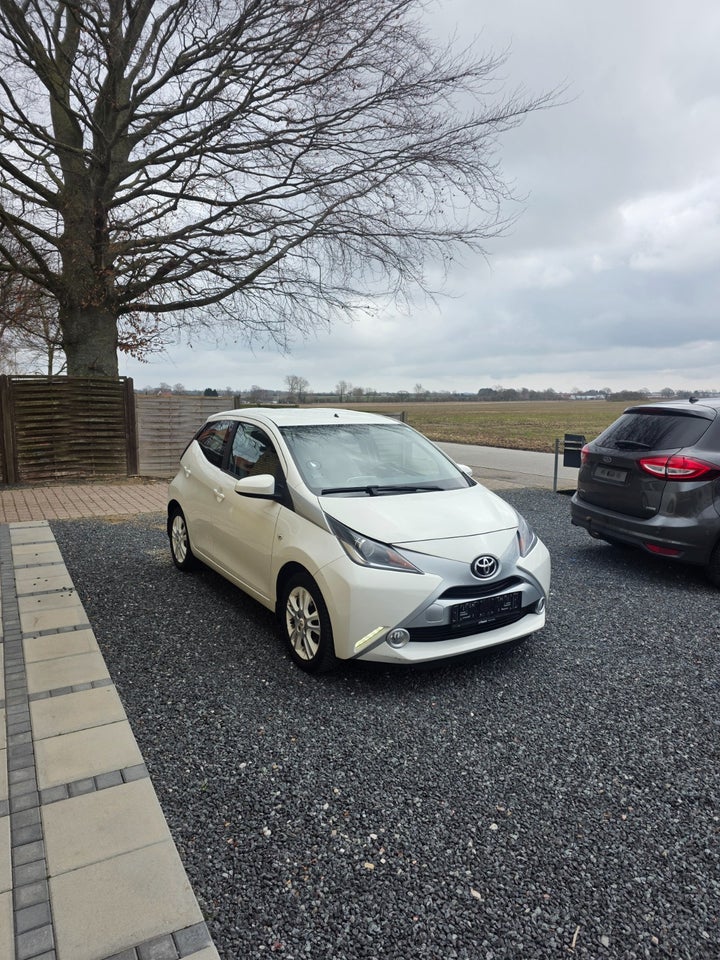 Toyota Aygo 1,0 VVT-i x-change 5d