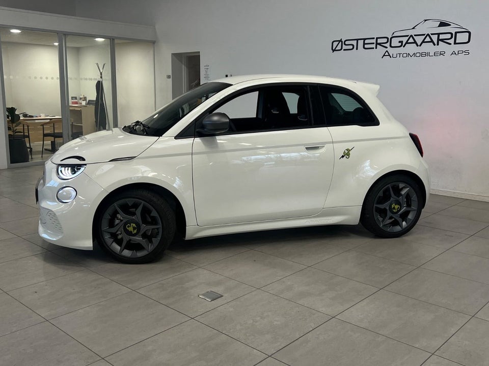 Abarth 500e 3d