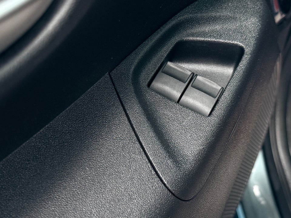 Toyota Aygo 1,0 VVT-i x-press 5d