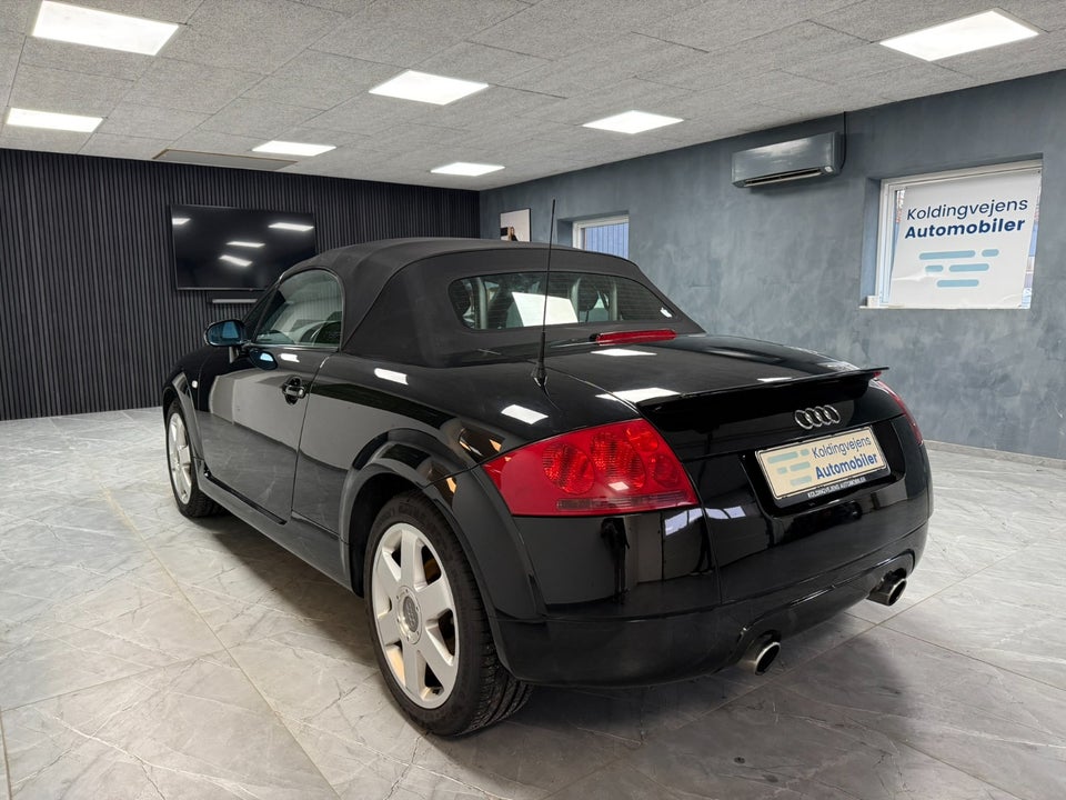 Audi TT 1,8 T 225 Roadster quattro 2d