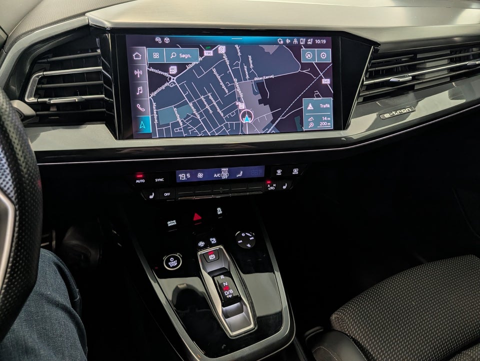 Audi Q4 e-tron 45 S-line 5d