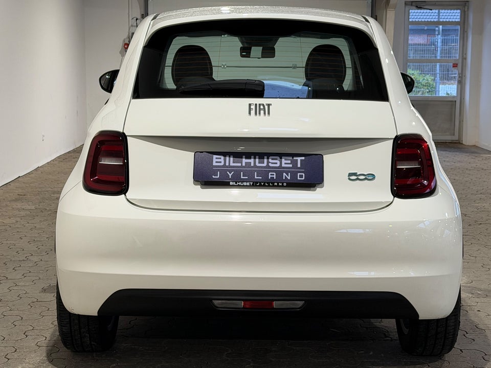 Fiat 500e 42 Icon 3d