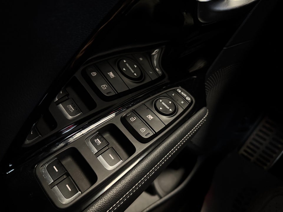 Kia Niro 1,6 PHEV Advance DCT 5d