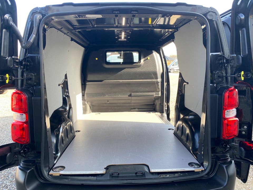 Toyota ProAce 2,0 D 144 Medium Master aut. 4d