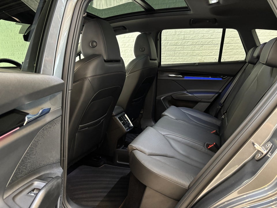 Skoda Enyaq 85x iV Laurin & Klement 5d