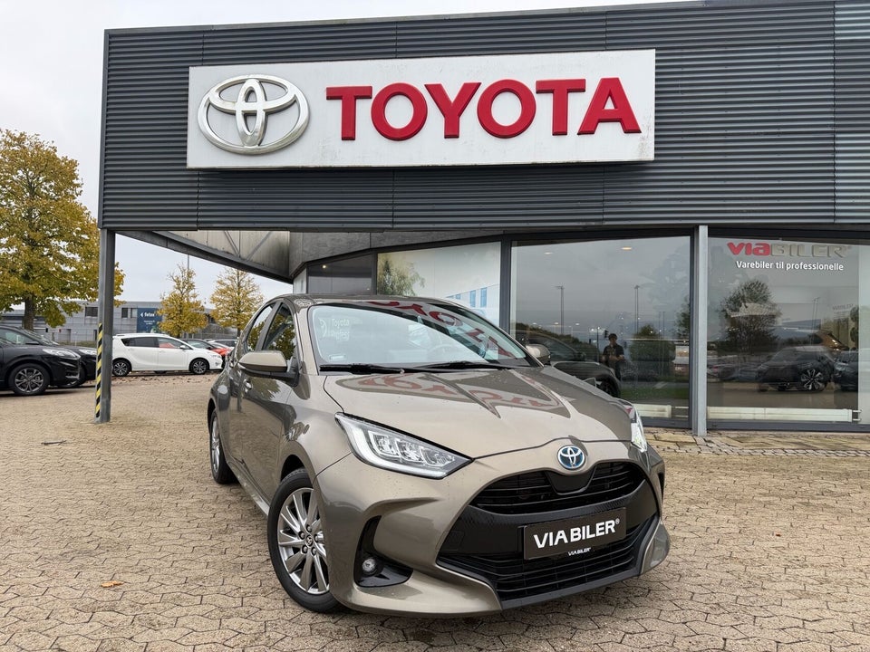 Toyota Yaris 1,5 Hybrid Active Tech+ e-CVT 5d