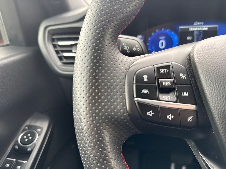 Ford Kuga 2,5 PHEV ST-Line X CVT 5d